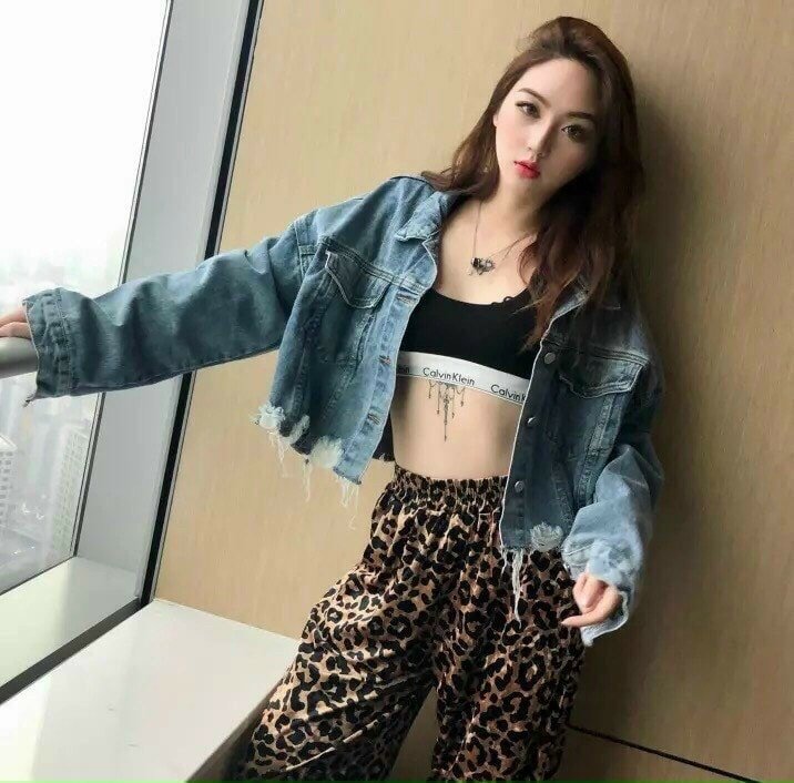 ÁO KHOÁC JEAN LỬNG RÁCH